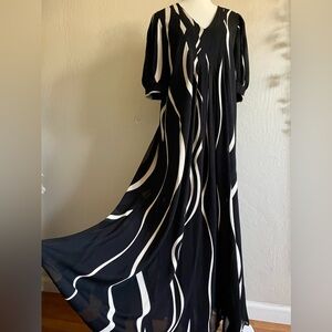 Elegant Black and White Maxi Dress